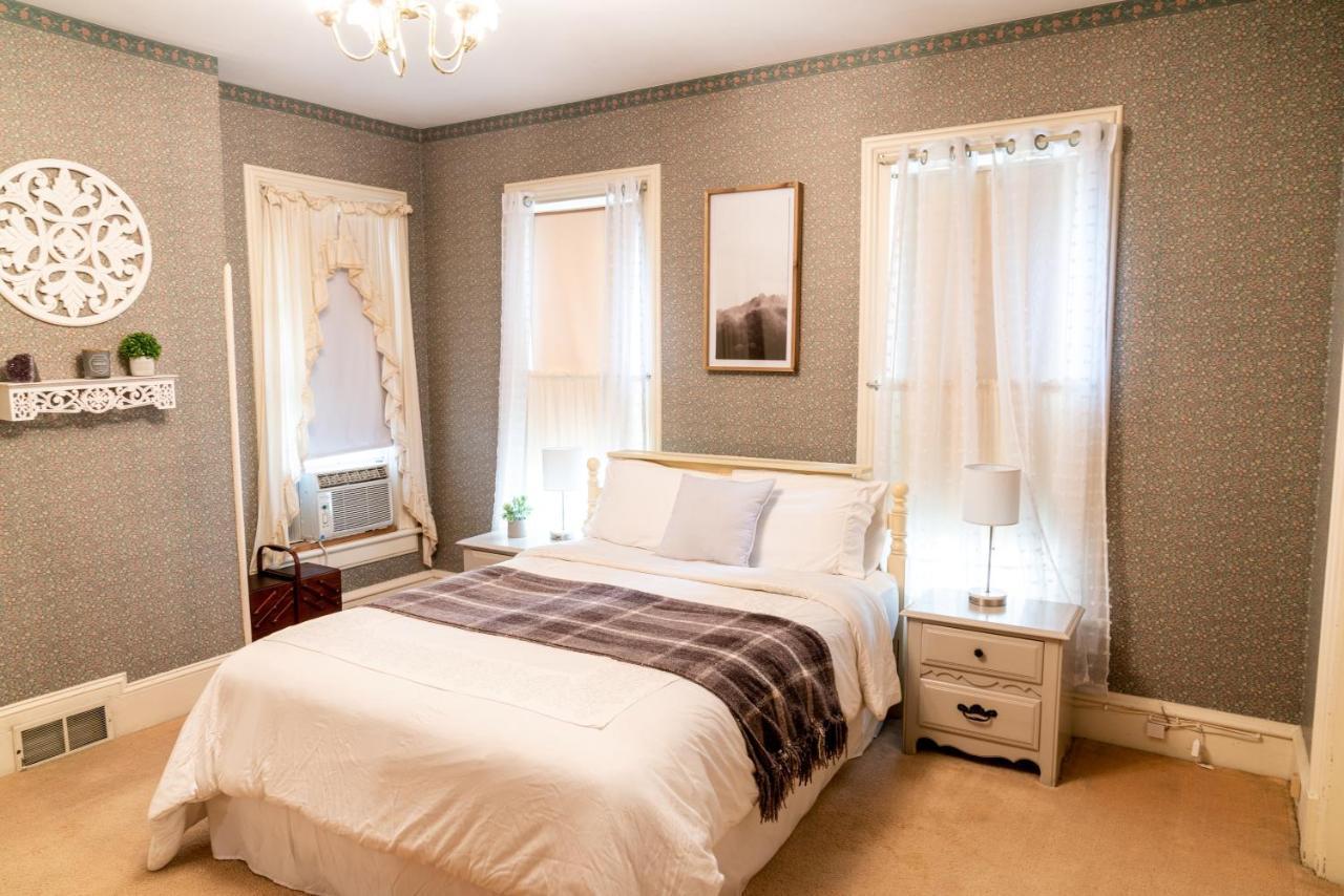 Charming Executive Victorian Mansion W/ Free Parking - Near Bucknell Villa Milton Luaran gambar