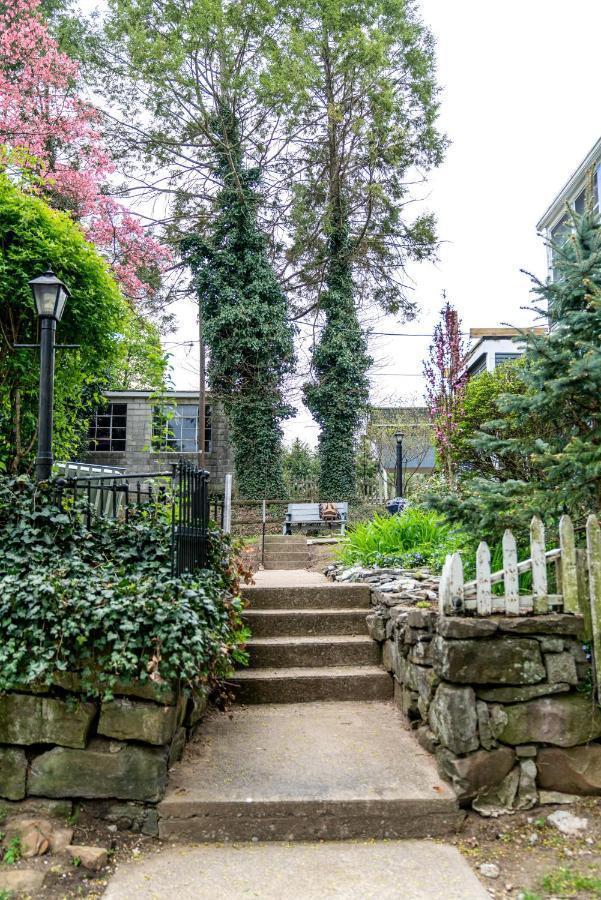 Charming Executive Victorian Mansion W/ Free Parking - Near Bucknell Villa Milton Luaran gambar
